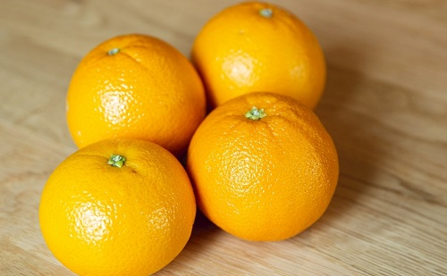 摸橘子手變紅?被人工調色的橘子皮背后的食品安全問題